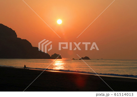 朝マズメ 夕マズメ サーフ釣り イメージ 朝マズメ 夕マズメ サーフ釣り イメージ 61514013