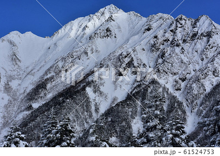 冬景色の西穂高岳 冬景色の西穂高岳 61524753