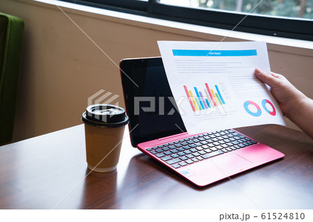 パソコンとデータ パソコンとデータ 61524810