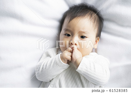 baby boy 6 month in bedroom 61528385