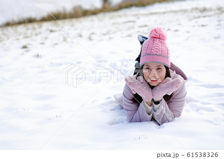 雪遊び 雪遊び 61538326