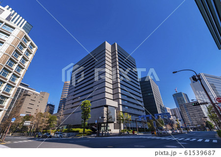 東京 虎ノ門 特許庁前の風景 61539687