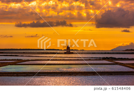 Marsala salt pans at sunset, Sicily, Italy 61548406