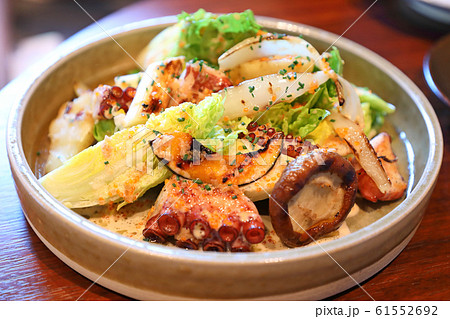 おいしい野菜サラダ 61552692