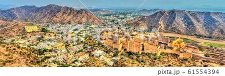 Panorama of Amer town with the Fort. A major tourist attraction in Jaipur - Rajasthan, India 61554394
