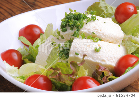 豆腐とトマトのサラダ 豆腐とトマトのサラダ 61554704