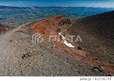 浅間山外輪山・前掛山から見る志賀の山並み 浅間山外輪山・前掛山から見る志賀の山並み 61556749