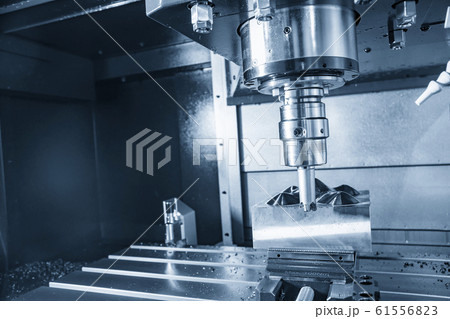 The CNC milling machine rough cutting. The CNC milling machine rough cutting. 61556823