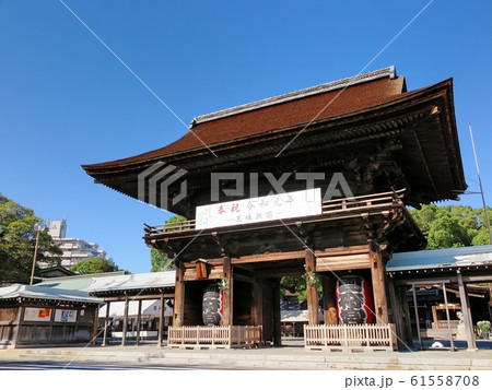 尾張大國霊神社楼門 61558708