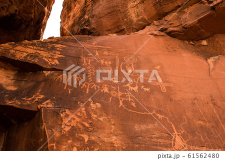 バレーオブファイヤ 61562480