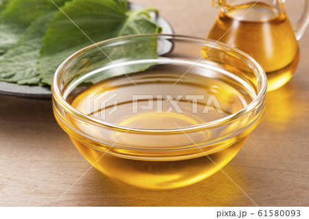荏胡麻油とエゴマの葉 61580093