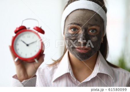 Wellness therapy to hydrate skin Wellness therapy to hydrate skin 61580099