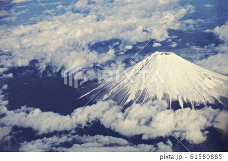 Abstract Fuji mountain peak in kawaguchiko, Japan on watercolor illustration painting background. 61580885