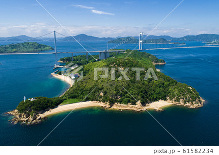 馬島と来島海峡（しまなみ海道）　空撮 61582234
