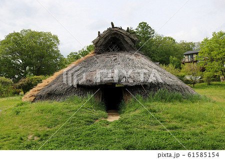 □ 井戸尻遺跡 □ 竪穴式住居 □ 長野県 富士見町の写真素材