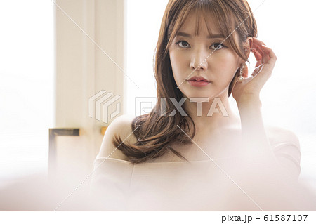 人物 ポートレート 女性 61587107