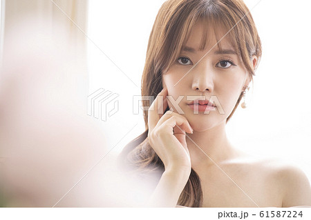 人物 ポートレート 女性 61587224