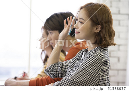 女性 女 女の子 61588037