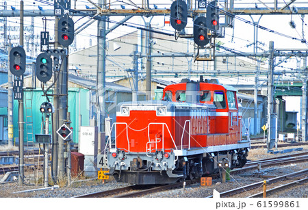 鉄道　JR東日本：DE10形ディーゼル機関車 61599861