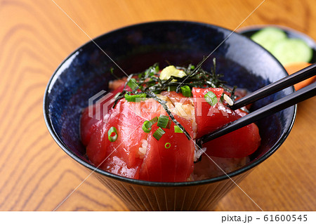 漬けマグロ丼 61600545