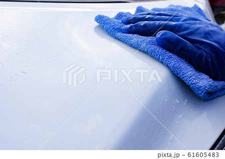 洗車 拭き上げ ボンネット 洗車 拭き上げ ボンネット 61605483