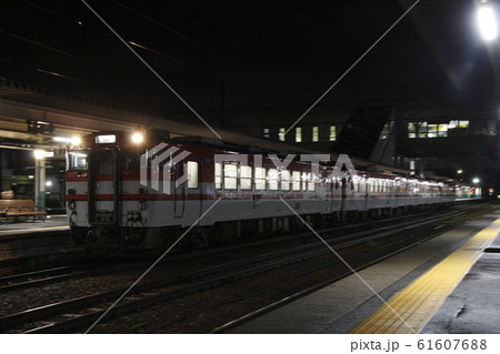 磐越西線キハ40・47(新新潟色/4両) 磐越西線キハ40・47(新新潟色/4両) 61607688