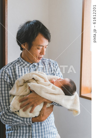 Day 10　生後10日　パパ休暇　育休　男性 61612201