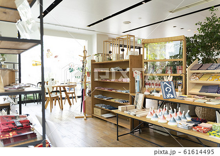 無人セレクトショップイメージ 61614495