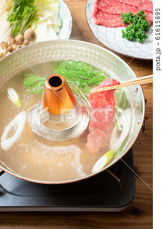 牛肉のしゃぶしゃぶ 61615895