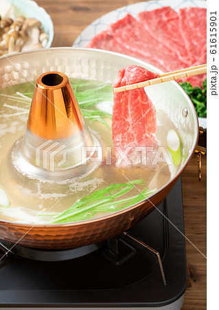 牛肉のしゃぶしゃぶ 61615901