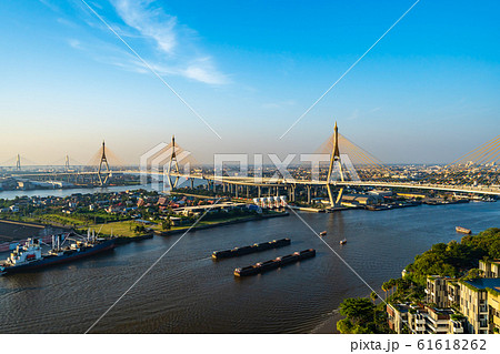 Bhumibol suspension bridge over Chao Phraya River 61618262