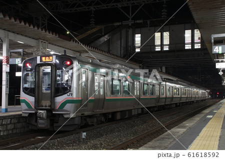 郡山駅に停車中の東北本線E721系1000番台(福島地区:新白河⇔白石) 郡山駅に停車中の東北本線E721系1000番台(福島地区:新白河⇔白石) 61618592