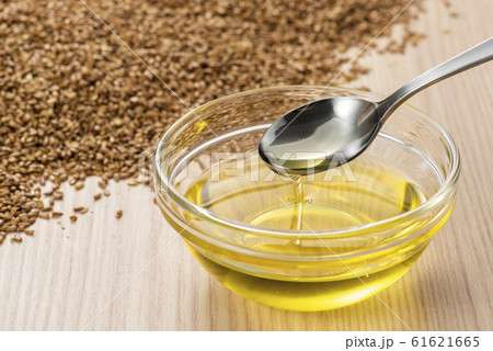 アマニ油 61621665