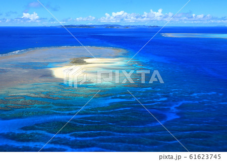クエフ島と慶良間諸島 空撮 クエフ島と慶良間諸島 空撮 61623745