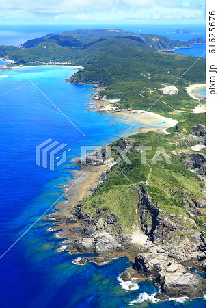 渡嘉敷島と慶良間諸島 空撮 渡嘉敷島と慶良間諸島 空撮 61625676