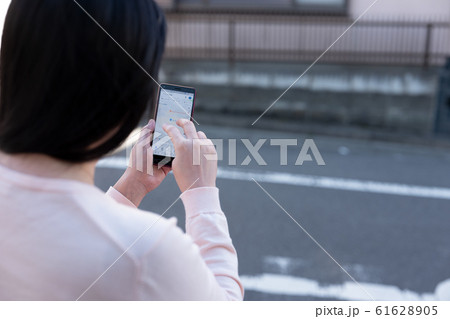 待ち合わせ　スマホ　地図　検索 61628905