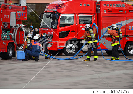 消防出初式　特別高度救助隊の演練風景 61629757