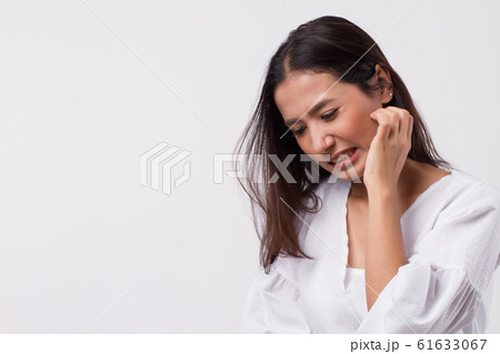 itching woman scratching her skin itching woman scratching her skin 61633067