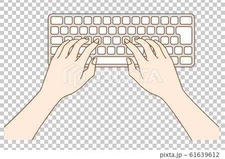 パソコンのキーボードを打つ女性の手元 パソコンのキーボードを打つ女性の手元 61639612