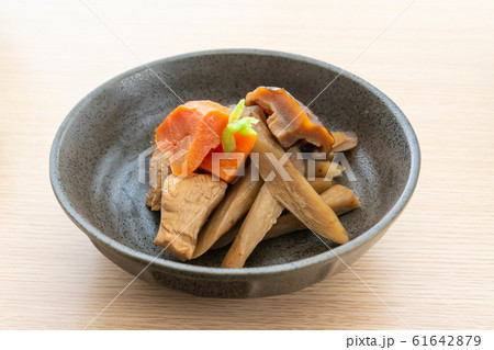 煮物 61642879