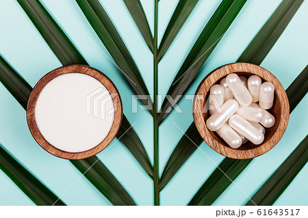 Collagen in capsules and in powder 61643517