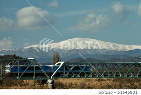 最上川鉄橋と月山遠望 最上川鉄橋と月山遠望 61646901