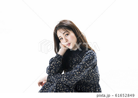 若い女性のポートレート 若い女性のポートレート 61652849