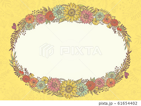 アンティークカラー イエロー レトロな花柄の背景素材 手書きイラスト 結婚式招待状 サロンdmのイラスト素材