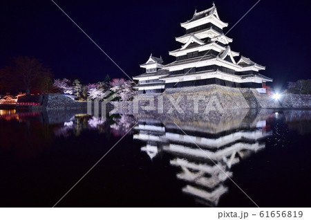 ライトアップ 国宝 松本城 ライトアップ 国宝 松本城 61656819