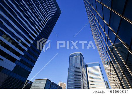 都市風景　豊洲駅前の高層ビル群　豊洲ベイサイドクロス　東京都江東区 61660314