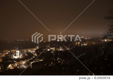ベルンの夜景 61660658