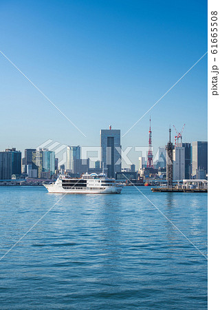 東京湾とクルーズ船 東京湾とクルーズ船 61665508