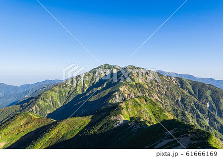 秋の五竜岳登山 （白岳から大黒岳・唐松岳を望む） 61666169