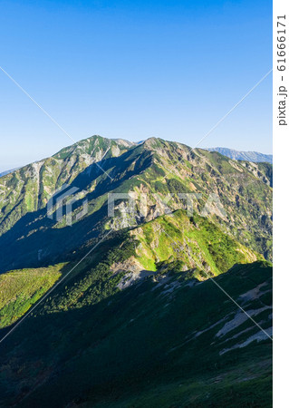 秋の五竜岳登山 (白岳から大黒岳・唐松岳を望む) 秋の五竜岳登山 (白岳から大黒岳・唐松岳を望む) 61666171